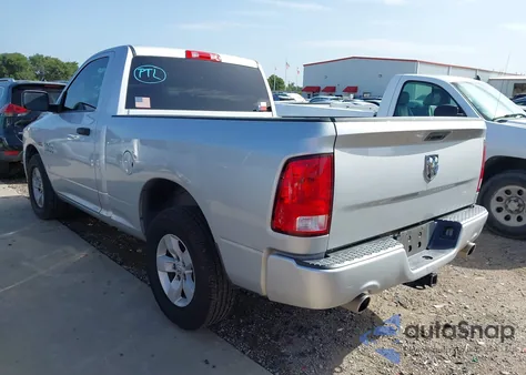 2017 Ram 1500 Express 4X2 6'4 Box из США, поврежденный, VIN 3C6JR6AT2HG681251